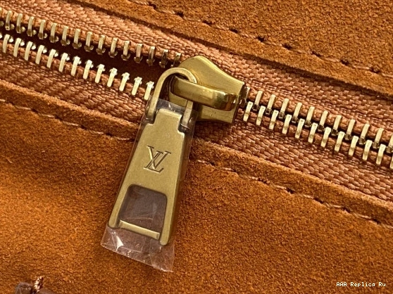 AAA Replica Ru LOUIS Soft VUITTON Twist-27*19*9CM 0811